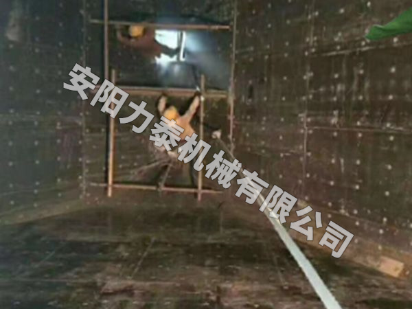 煤倉襯闆